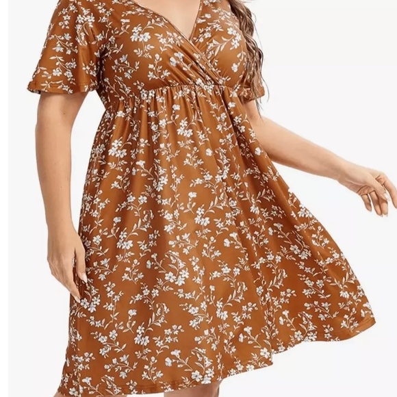 NWT AMZ Plus Size V Neck A Line Wrap Swing Mini Dress 5XL Floral Short Sleeve‎ - Picture 1 of 9